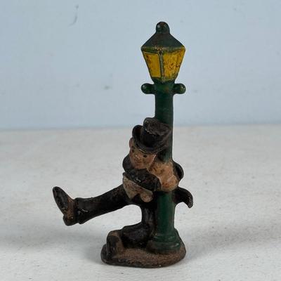 LOT 733: Vintage Cast Iron Ice Cart, Cartridge and Hobo w/Street Lantern