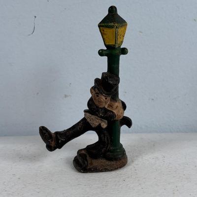 LOT 733: Vintage Cast Iron Ice Cart, Cartridge and Hobo w/Street Lantern
