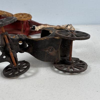 LOT 733: Vintage Cast Iron Ice Cart, Cartridge and Hobo w/Street Lantern
