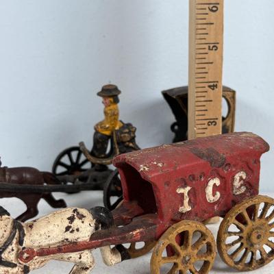 LOT 733: Vintage Cast Iron Ice Cart, Cartridge and Hobo w/Street Lantern