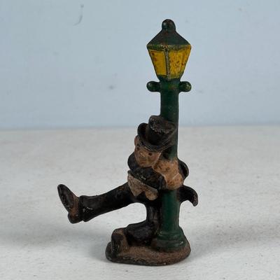 LOT 733: Vintage Cast Iron Ice Cart, Cartridge and Hobo w/Street Lantern
