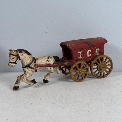 LOT 733: Vintage Cast Iron Ice Cart, Cartridge and Hobo w/Street Lantern