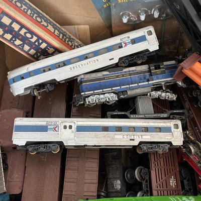 LOT 734: Box of Various Trains Cars - As Found
