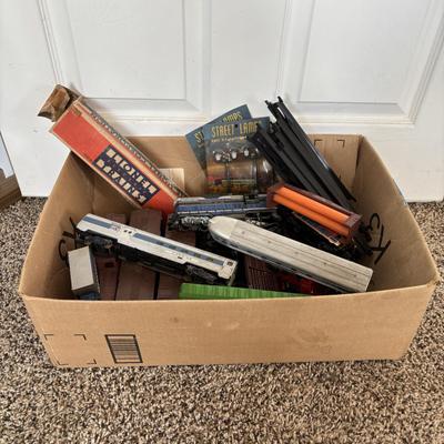 LOT 734: Box of Various Trains Cars - As Found