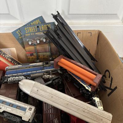 LOT 734: Box of Various Trains Cars - As Found