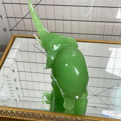 Jadite glass Elephant