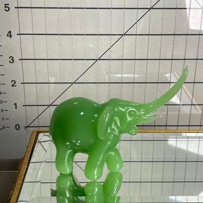 Jadite glass Elephant