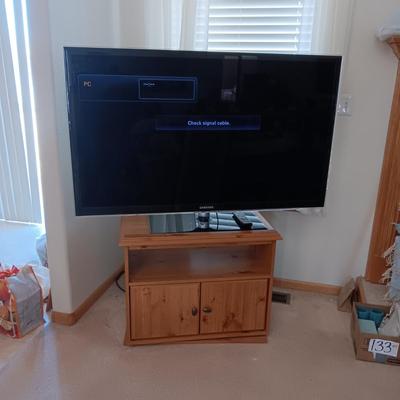 55 INCH SAMSUNG SERIES 6 LED TV WITH REMOTE & USER MANUAL PLUS SWIVEL BASE MEDIA STAND