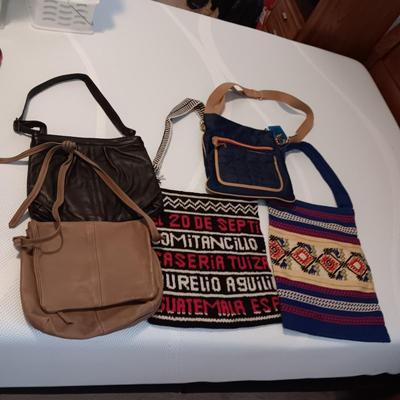 SEVERAL SHOULDER STRAP BAGS AND A LEATHER JWM DERR PURSE