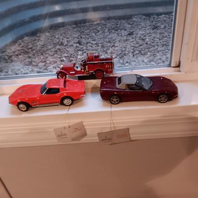 2003 CORVETTE 50TH ANNIVERSARY LIMITED EDITION AND 1969 CORVETTE DIE-CAST MODELS