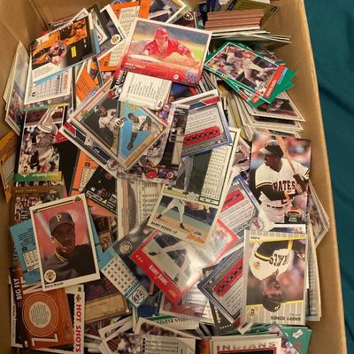 Big box of around 5,000 MLB baseball cards
