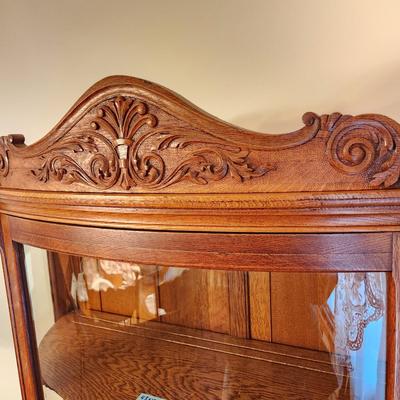 Oak Bow Front Curio Cabinet w Key