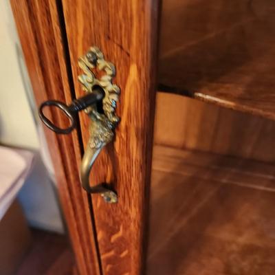 Oak Bow Front Curio Cabinet w Key