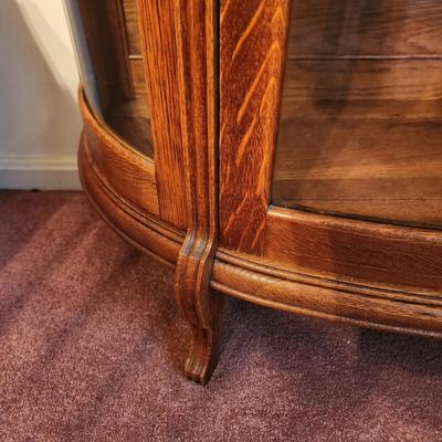 Oak Bow Front Curio Cabinet w Key