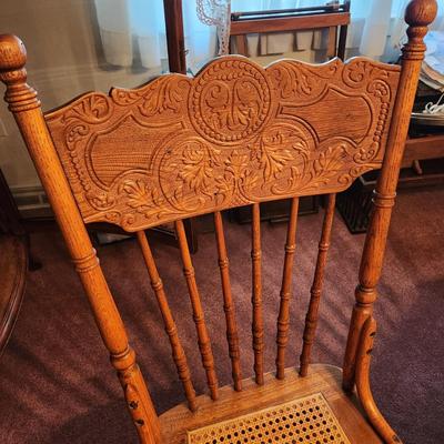 Oak Table w 6 Pressed Back Cane Chairs 42" Round w 3 10" Leaves