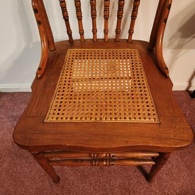 Oak Table w 6 Pressed Back Cane Chairs 42" Round w 3 10" Leaves