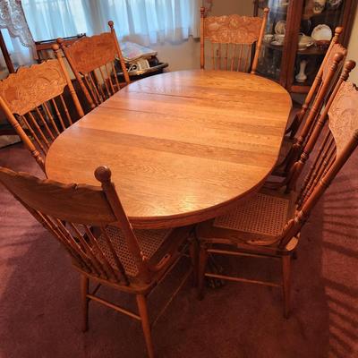 Oak Table w 6 Pressed Back Cane Chairs 42" Round w 3 10" Leaves
