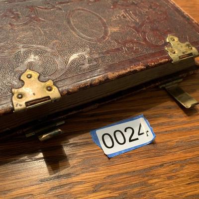 Antique German Bible History Illustrated Leather Bound w/Brass Clips