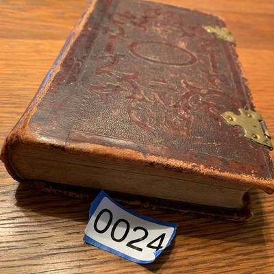Antique German Bible History Illustrated Leather Bound w/Brass Clips