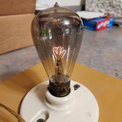 Early Edison Base Lightbulbs Tested