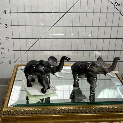 2 miniature Hagen-Renaker Elephants