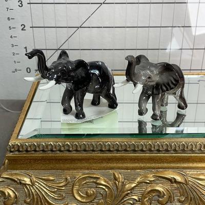 2 miniature Hagen-Renaker Elephants
