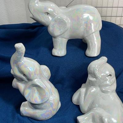 Set of 3 glazed ceramic Elephants
