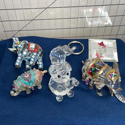 7 miniature Elephants, glass, metal