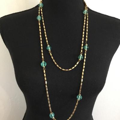 Vintage gold toned necklace