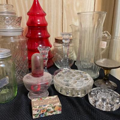 Misc glassware & mini pictures