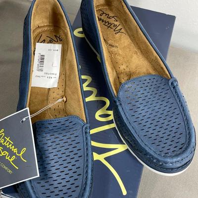 Natural Soul Navy Loafers NEW! 7M