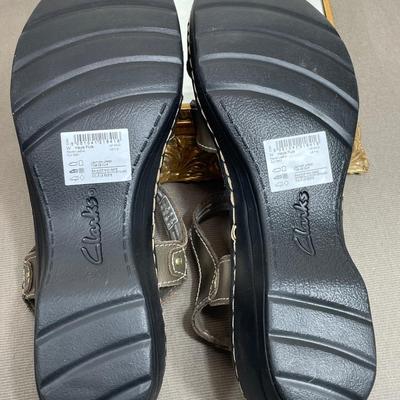 Clarks Pewter Leather Sandals NEW! 7M