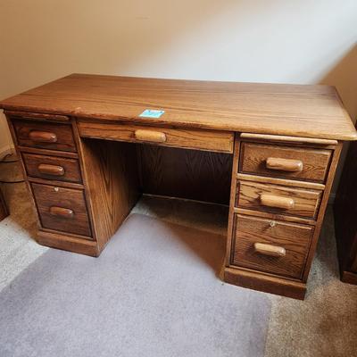 Soild Oak Wood Office Desk w Key 54x24x29 kneehole 24"