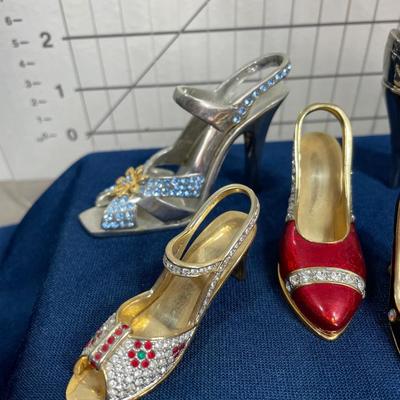 7 Miniature Metal Shoes