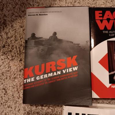 5 NONFICTION MILITARY/WAR BOOKS
