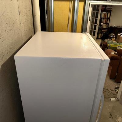 KENMORE UPRIGHT FREEZER