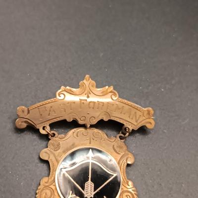 "PAST FOREMAN YEOMEN" 14K PIN