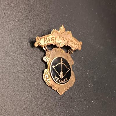 "PAST FOREMAN YEOMEN" 14K PIN