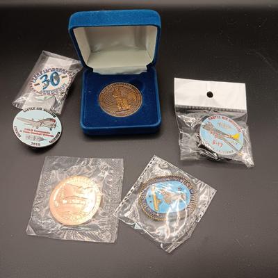 WAR PLANE & MILITARY PINS AND MEDALLIONS