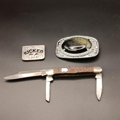 CAMILLUS POCKET KNIFE, BELT BUCKLE & A HIP CLIP