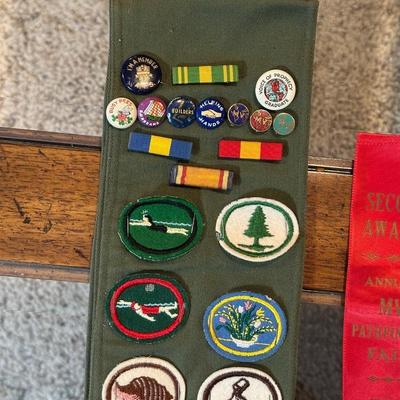 1950'S BOY SCOUTS OF AMERICA UNIFORM WITH SASH AND MANY PATCHES