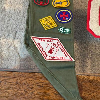 1950'S BOY SCOUTS OF AMERICA UNIFORM WITH SASH AND MANY PATCHES