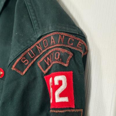 1950'S BOY SCOUTS OF AMERICA UNIFORM WITH SASH AND MANY PATCHES