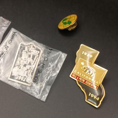 HARD ROCK CAFE WATCH AND PINS PLUS SEVERAL OTHER PINS