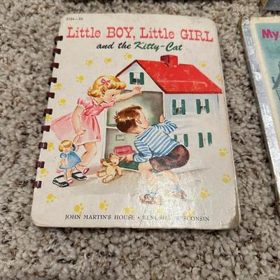 CHILDREN'S VINTAGE BOOKS AND AN ANIMATED PLUSH DOG