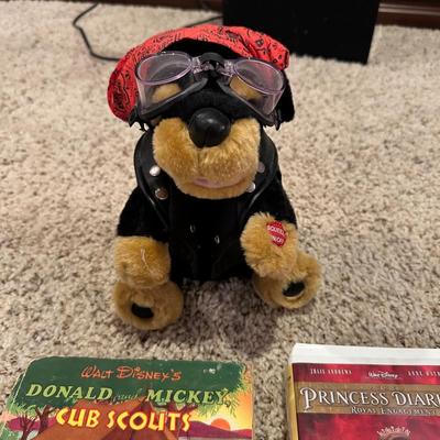 CHILDREN'S VINTAGE BOOKS AND AN ANIMATED PLUSH DOG