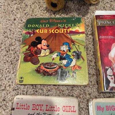 CHILDREN'S VINTAGE BOOKS AND AN ANIMATED PLUSH DOG