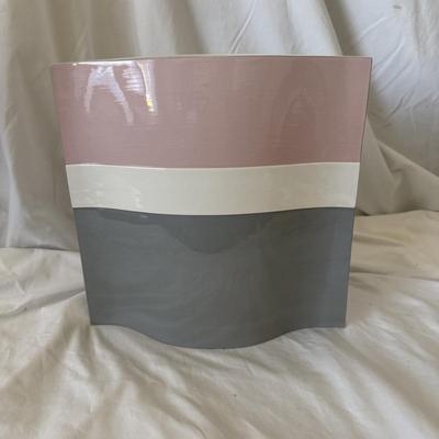 Nora Fenton Vase (B2-MG)