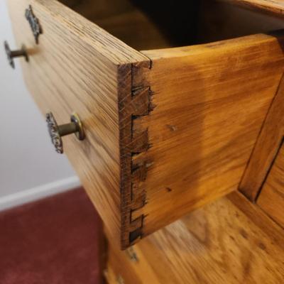 Solid Oak 2 over 3 Drawer Chest Dresser
