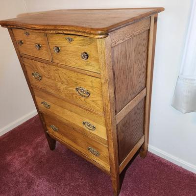 Solid Oak 2 over 3 Drawer Chest Dresser